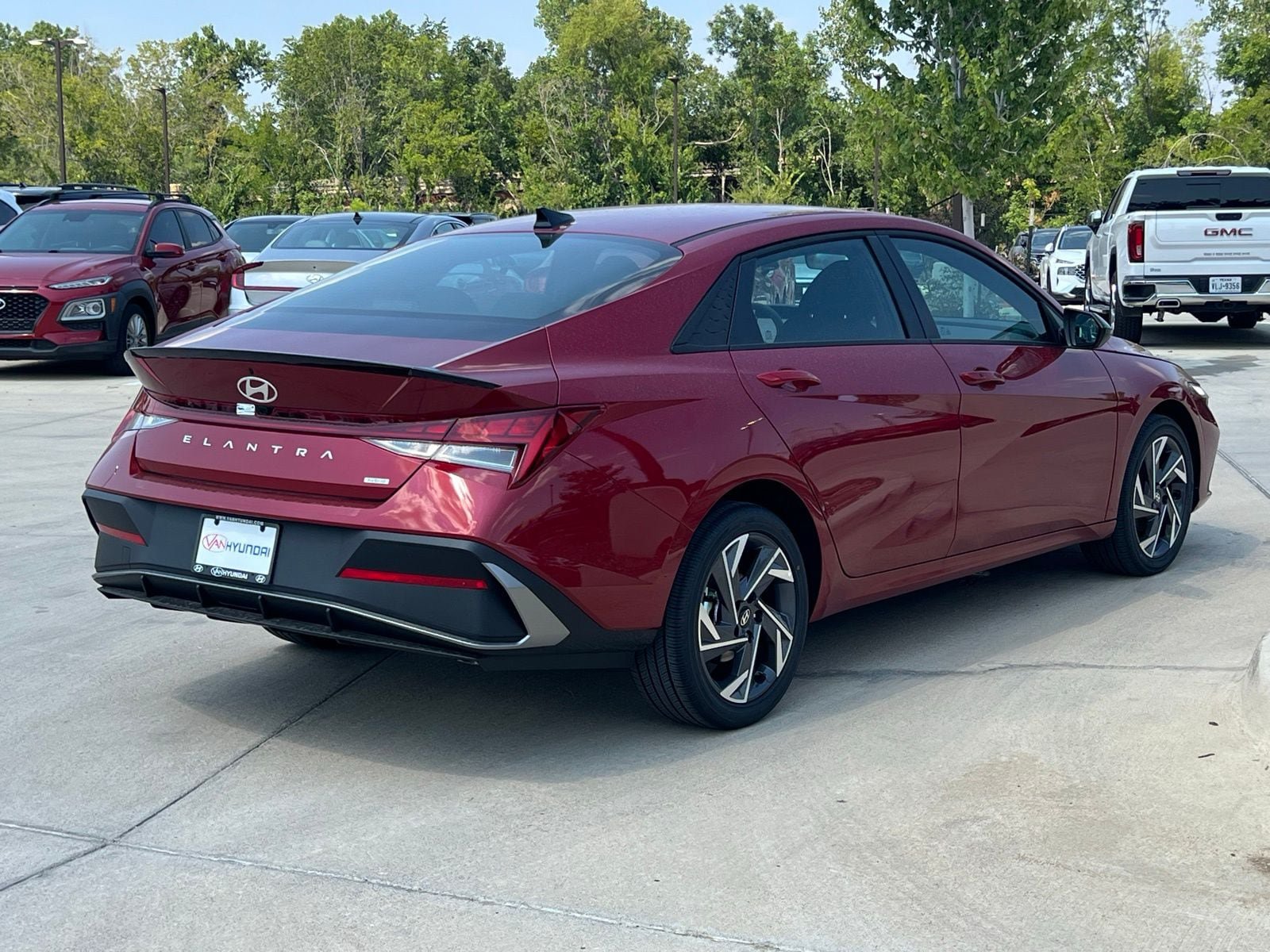 New 2025 Hyundai Elantra SEL w/ Cargo Package FWD image 11