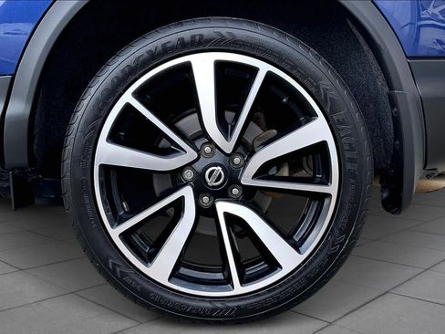 Used 2019 Nissan Rogue Sport SL image 11