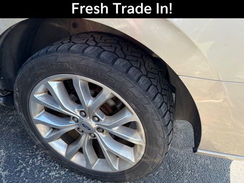 Used 2018 Ford Expedition Platinum RWD image 6