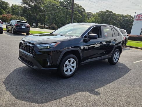 Used 2024 Toyota RAV4 LE FWD image 3
