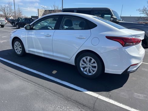Used 2022 Hyundai Accent SE w/ Cargo Package image 4
