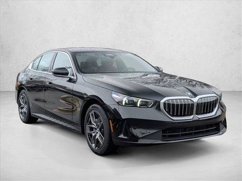 Used 2026 BMW 530i xDrive AWD/4WD image 7