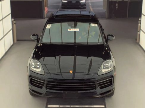 Used 2023 Porsche Cayenne Platinum Edition AWD/4WD image 8