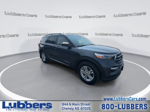 Used 2022 Ford Explorer XLT w/ Equipment Group 202A AWD/4WD image 2