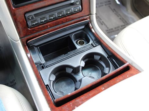 Used 2006 Cadillac Escalade EXT image 37