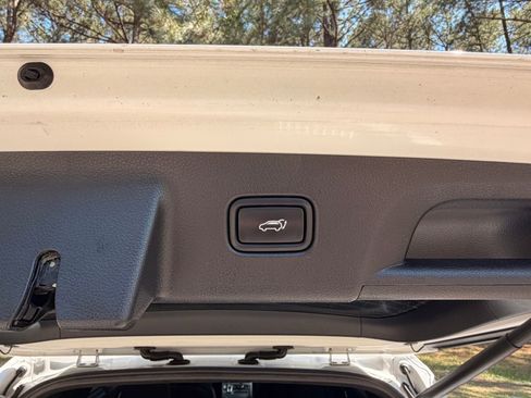 Used 2020 Hyundai Palisade Limited FWD image 18