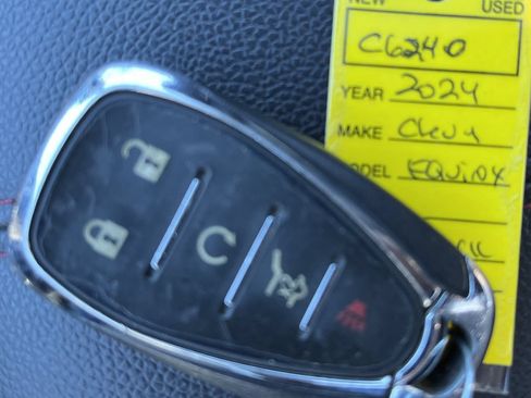Used 2024 Chevrolet Equinox RS w/ RS Leather Package FWD image 23