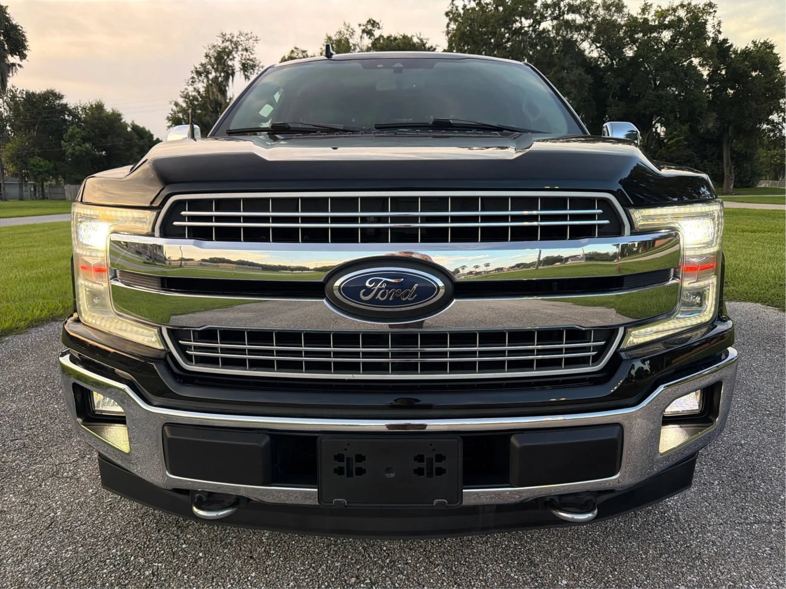 Used 2018 Ford F150 Lariat w/ Equipment Group 502A Luxury AWD/4WD image 27