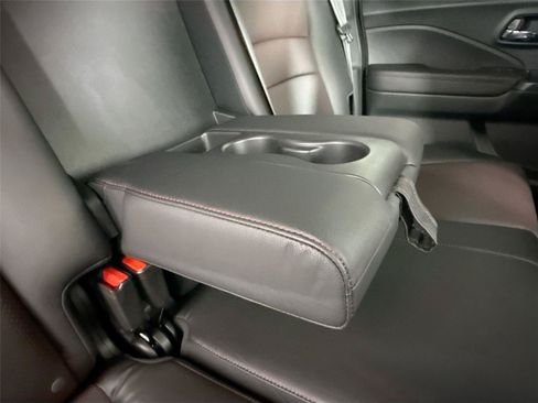Used 2025 Honda Ridgeline Black Edition image 47