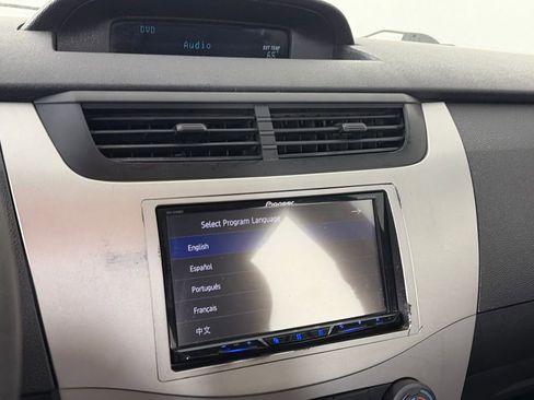 Used 2010 Ford Focus SE image 18