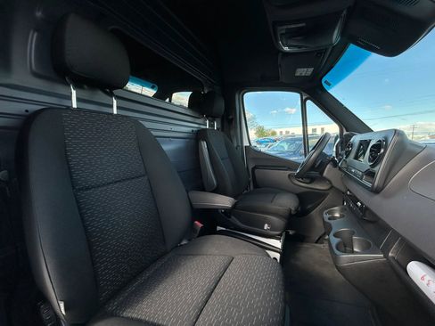 Used 2023 Mercedes-Benz Sprinter 2500 w/ Parking Package image 24