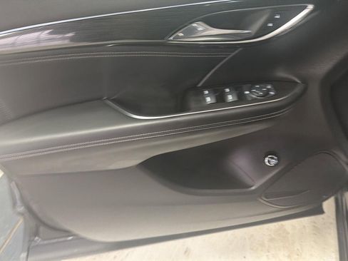 Used 2023 Buick Envision Preferred image 12