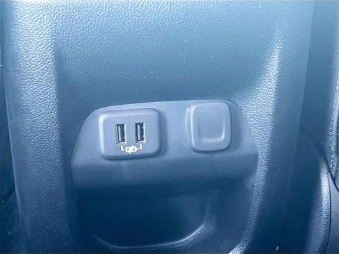 Used 2020 Chevrolet Colorado Z71 image 24