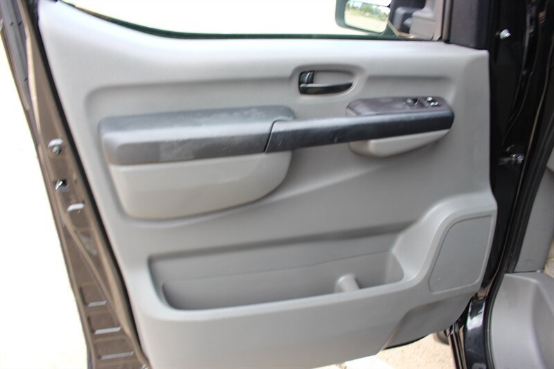 Used 2015 Nissan NV 3500 SL w/ Technology Package RWD image 34