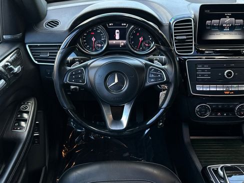Used 2017 Mercedes-Benz GLS 550 4MATIC image 28