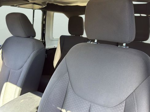 Used 2017 Jeep Wrangler Unlimited Sport w/ Quick Order Package 24S image 10