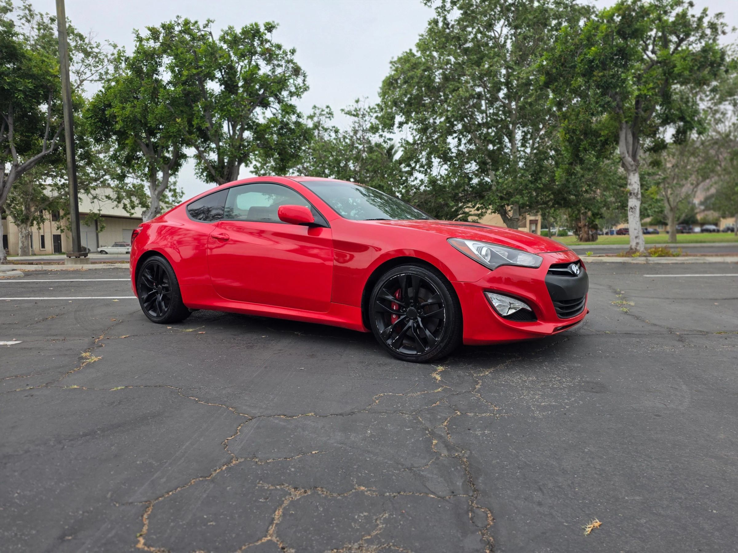 Used 2013 Hyundai Genesis 3.8 RWD image 5