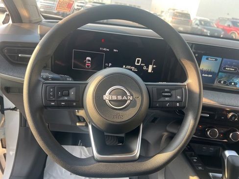 New 2025 Nissan Kicks SV image 9