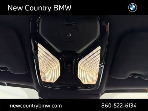 Used 2023 BMW X7 xDrive40i w/ M Sport Package AWD/4WD image 26