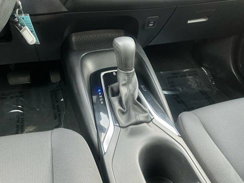 Used 2024 Toyota Corolla LE FWD image 12