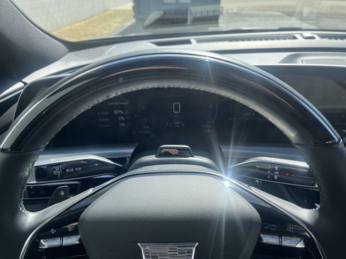 Used 2024 Cadillac Lyriq Sport image 21