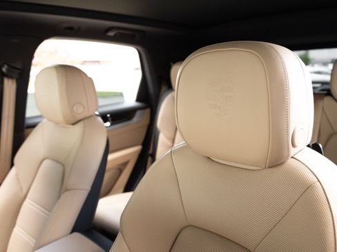 Certified 2025 Porsche Cayenne S AWD/4WD image 24