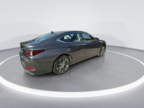 Used 2024 Lexus ES 350 w/ Premium Package FWD image 8