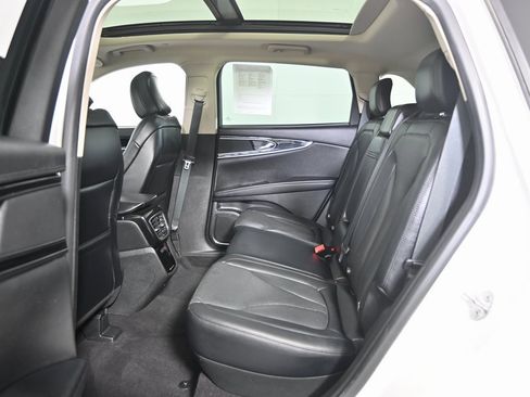 Used 2022 Lincoln Nautilus Reserve w/ Cargo Utility Package image 18