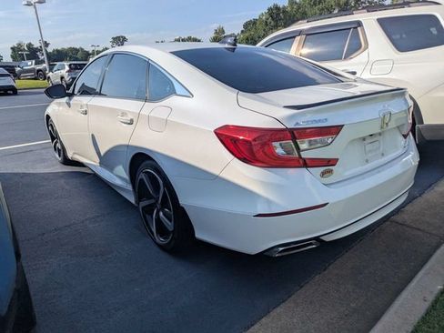 Used 2022 Honda Accord Sport image 4