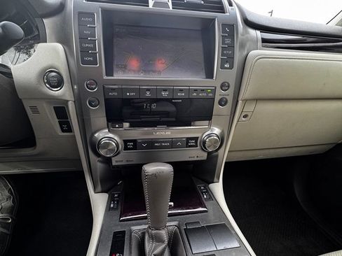 Used 2014 Lexus GX 460 w/ Premium Package AWD/4WD image 12