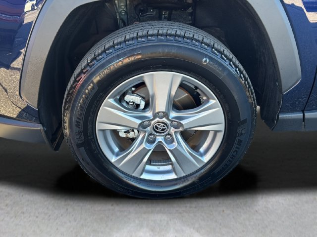 Used 2025 Toyota RAV4 XLE w/ Convenience Package FWD image 27