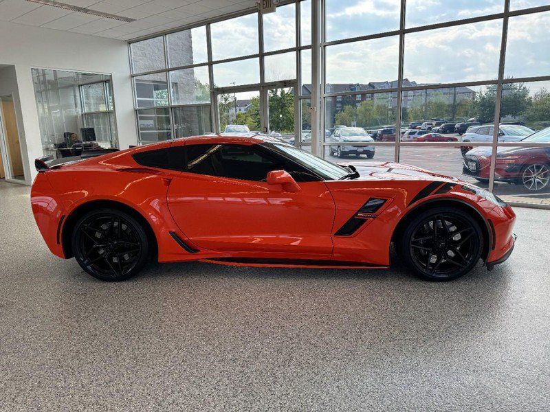 Used 2019 Chevrolet Corvette Grand Sport RWD image 2