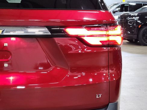 Used 2023 Chevrolet Traverse LT FWD image 22