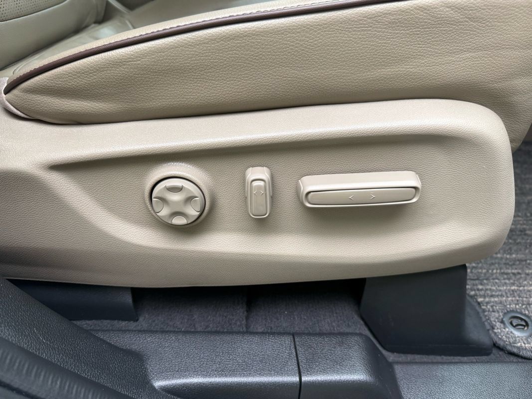 Used 2023 Honda Odyssey Elite image 44
