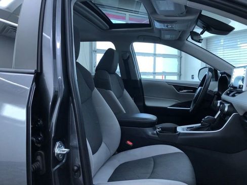 Used 2019 Toyota RAV4 XLE image 22