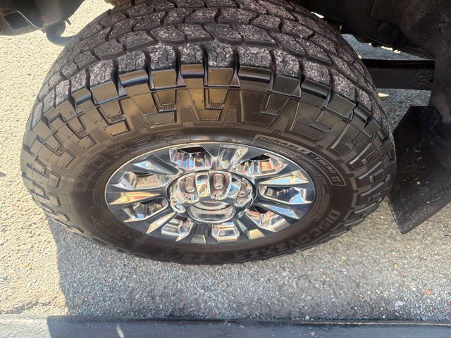 Used 2019 Ford F250 XLT w/ XLT Premium Package AWD/4WD image 4
