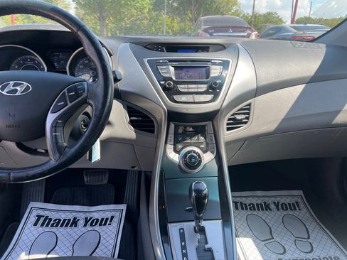 Used 2013 Hyundai Elantra Limited FWD image 11