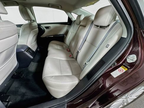 Used 2013 Toyota Avalon XLE Touring FWD image 30