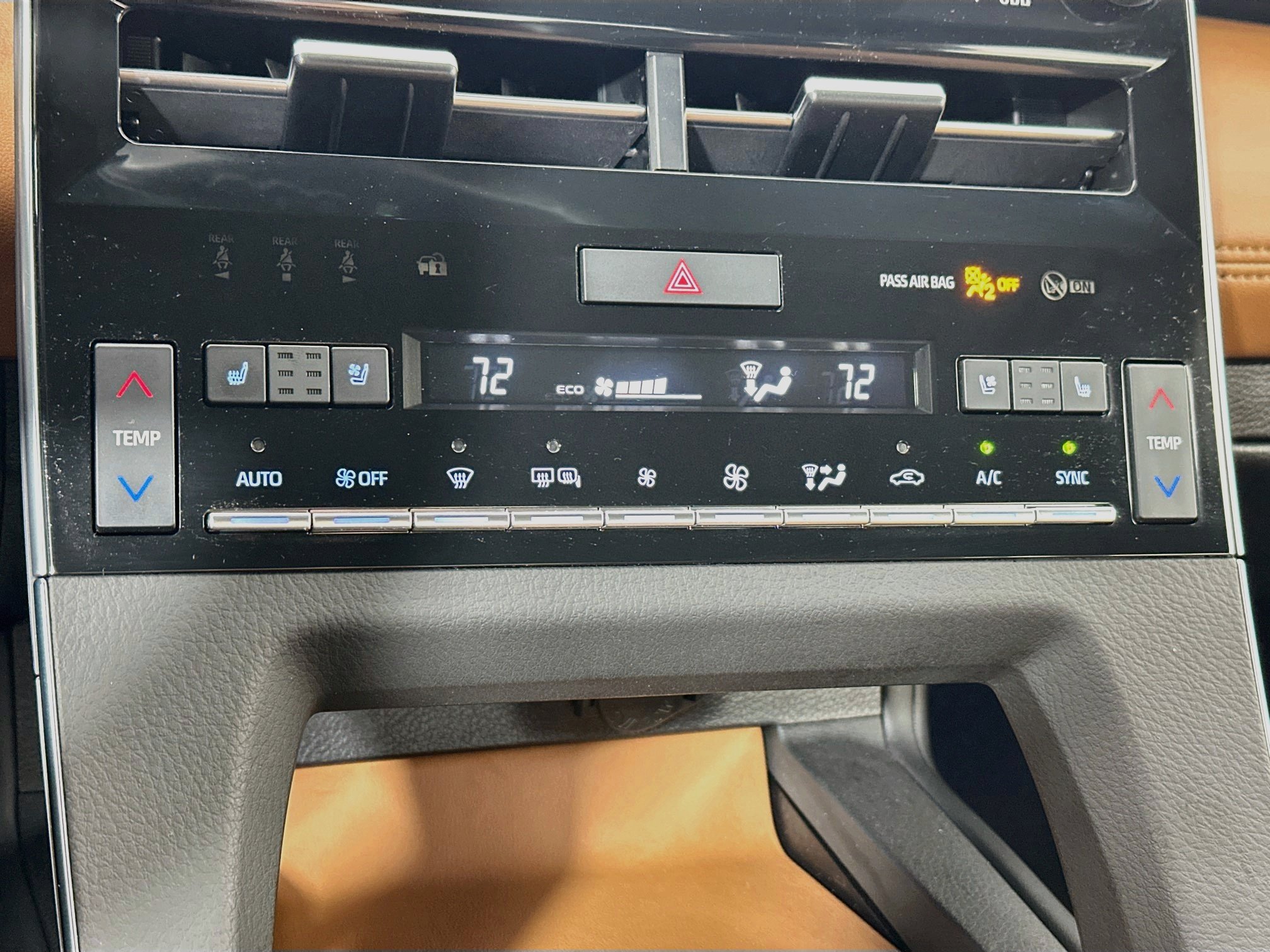 Used 2022 Toyota Avalon Touring w/ Advanced Safety Package FWD image 16
