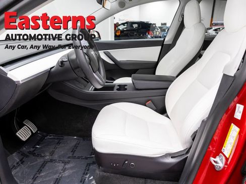 Used 2021 Tesla Model Y Performance image 14