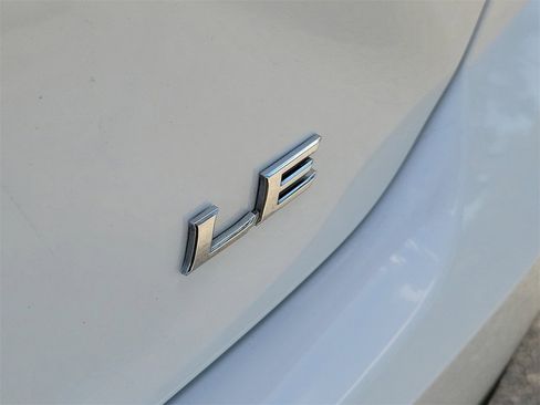 Used 2025 Toyota Camry LE image 8