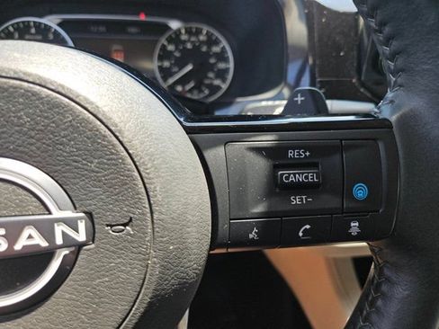 Used 2023 Nissan Pathfinder SL FWD image 23