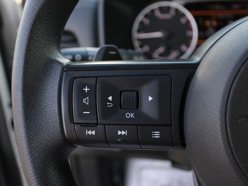 Used 2023 Nissan Rogue S image 15