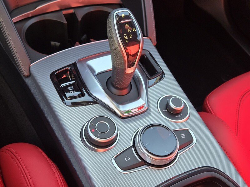 New 2025 Alfa Romeo Stelvio Sprint AWD/4WD image 16