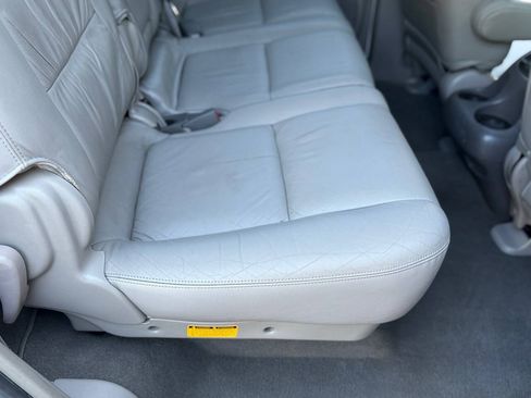 Used 2004 Toyota Sequoia Limited RWD image 51