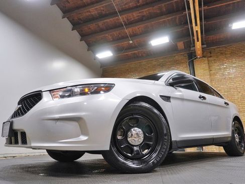 Used 2014 Ford Taurus Police Interceptor AWD image 3