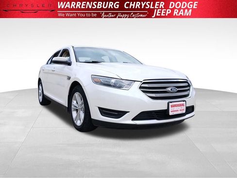 Used 2015 Ford Taurus SEL image 1