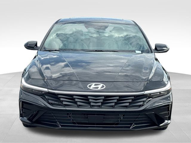 New 2026 Hyundai Elantra Limited FWD image 8