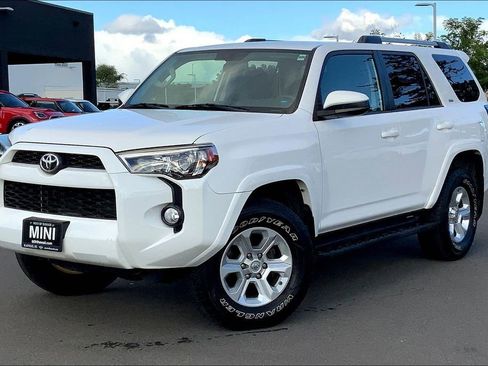 Used 2019 Toyota 4Runner SR5 image 2