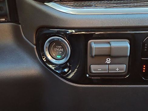 New 2026 GMC Sierra 1500 Elevation image 18